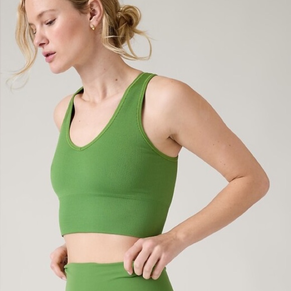 NWT Athleta Aurora Seamless Crop Rib Tank Size Medium